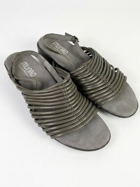 Munro Celia slingback sandals military green color tubular strap size 8
